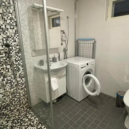 Rauhan Marinella アパート イマトラ